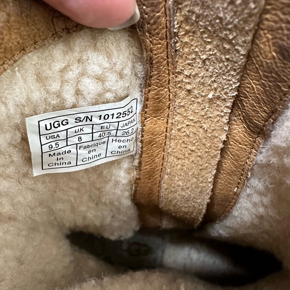 UGG Keppler Chestnut Suede Sheepskin Buckle Moto Short Boots Size US 9.5 Womens - Picture 10 of 10